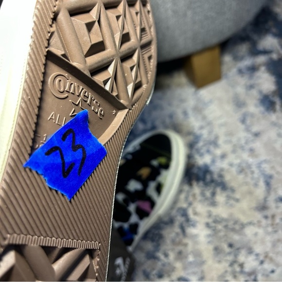 NWT Converse Velvet Rainbow Leopard Chuck Taylor 70 High Top Sneakers Size 7.5 - Picture 9 of 9